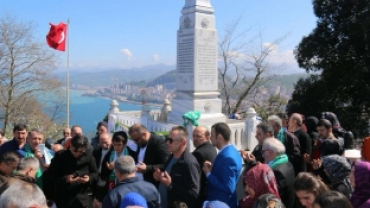 Topal Osman Ağa'yı Kabri Başında Dualarla Andık ( 2018 )