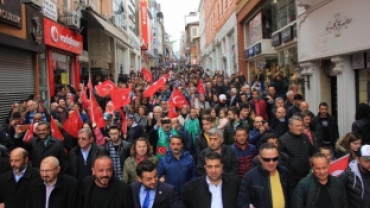 Topal Osman Ağa'yı Kabri Başında Andık