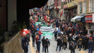 Topal Osman Ağa'yı Kabri Başında Andık